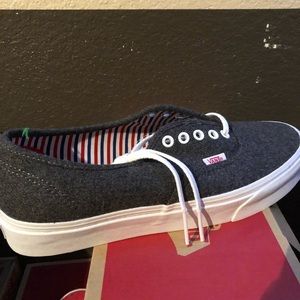 BRAND NEW Vans Authentic - Wool Pewter